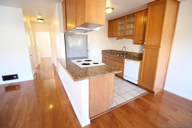 Photo - 9516 Carroll Canyon Rd Unit 212