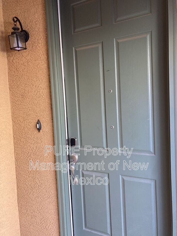 Photo - 601 Menaul Blvd NE Unidad #2002