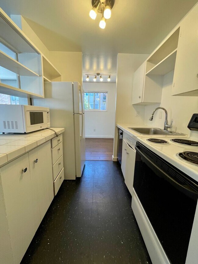 Photo - Bellevue Manor Apartements