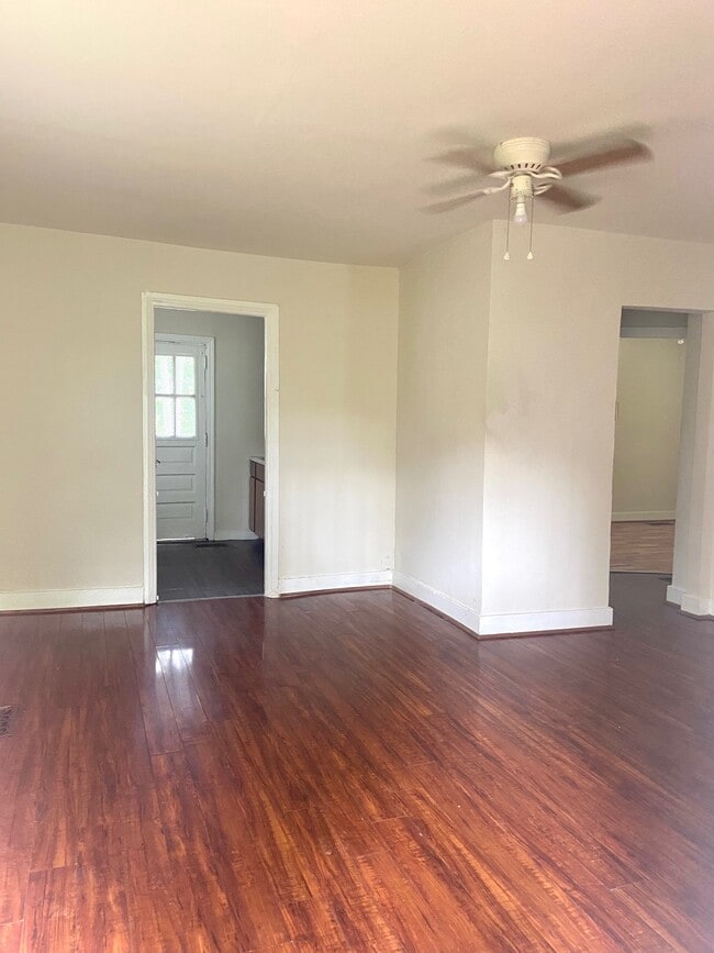 Photo - 2212 Center Way S