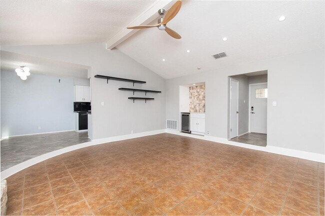 Photo - 501 Greenway Dr