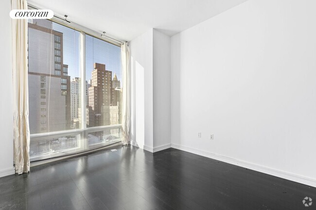 Building Photo - 300 E 23rd St Rental