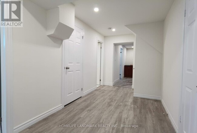 Photo - 1052 Elgin St