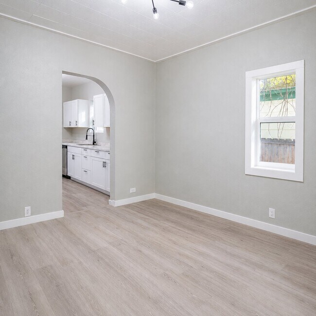 Photo - 1507 W 17th St