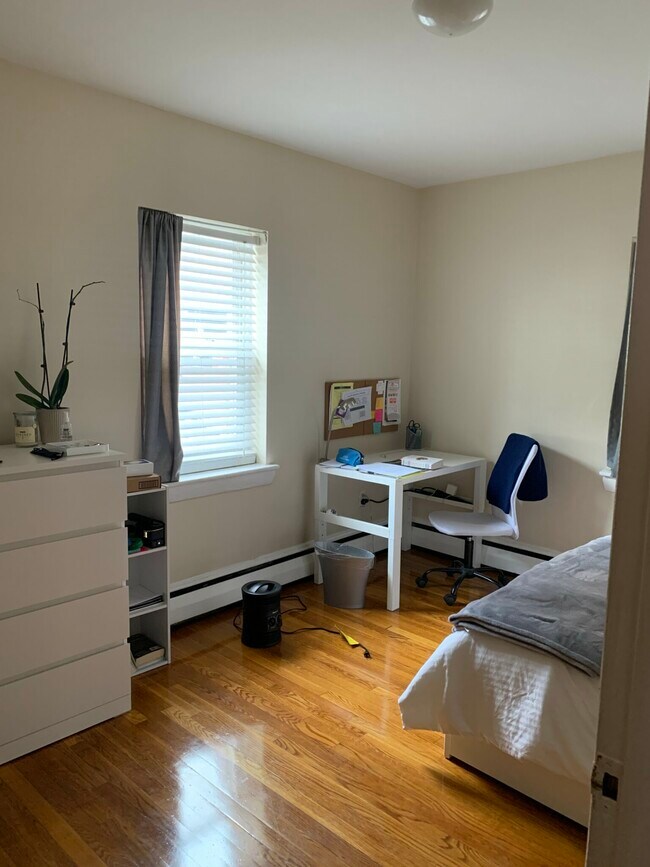 Pictures are representative samples of the advertised unit. In some cases, the actual units you tour - 43 Selkirk Rd