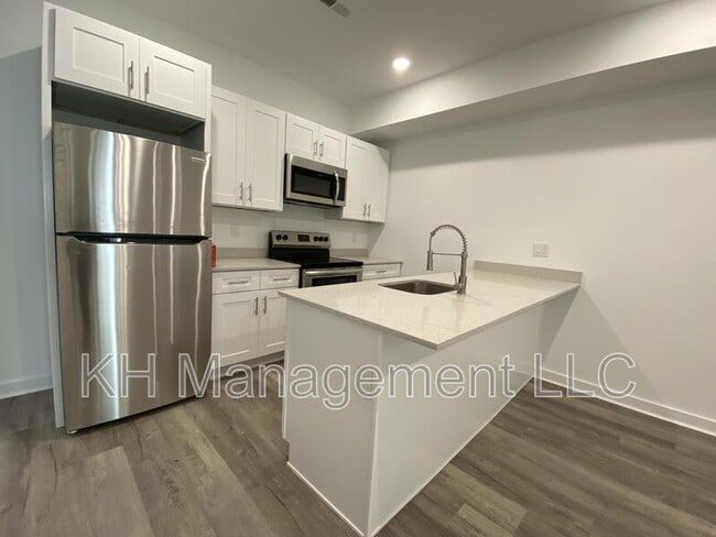 Building Photo - 709 N 44th St Unit 3