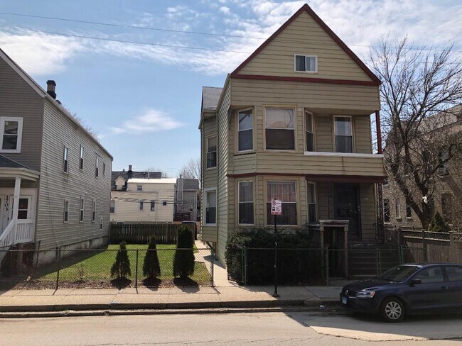 Photo - 1709 W Irving Park Rd Unidad GARDEN