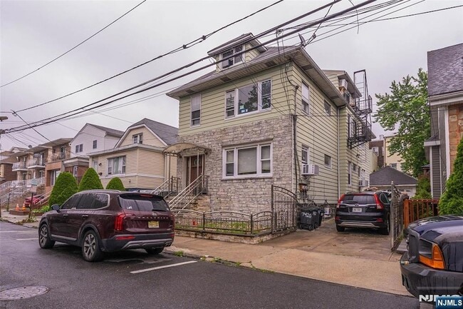 7420 4th Ave