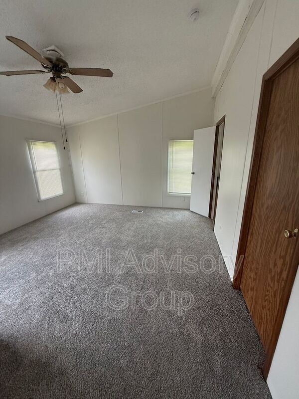 Photo - 8240 SE Green Rd