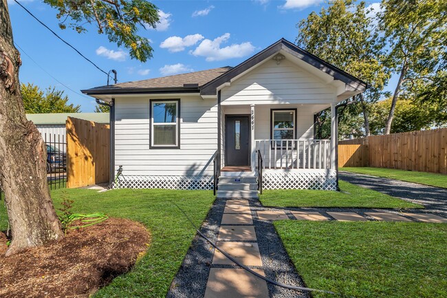 Photo - 3441 McGowen St