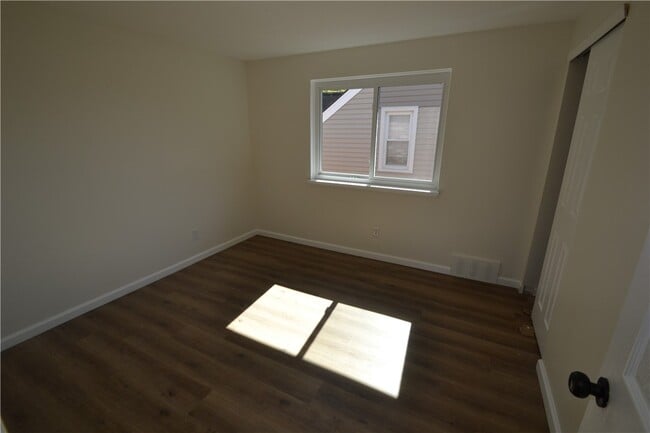 Photo - 405 Garfield Ave