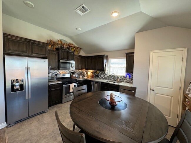 Photo - 3 bed 2 bath located in Norman, with neigh...