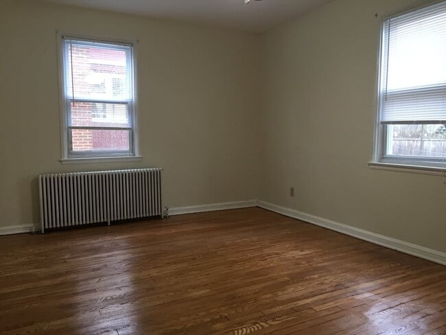 Photo - 631 Plymouth Rd