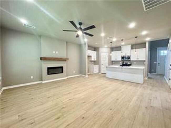 Photo - Nice New Construction Home in E Springdale