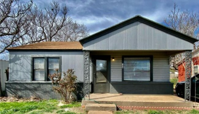 Photo - 106 N Vernon Ave