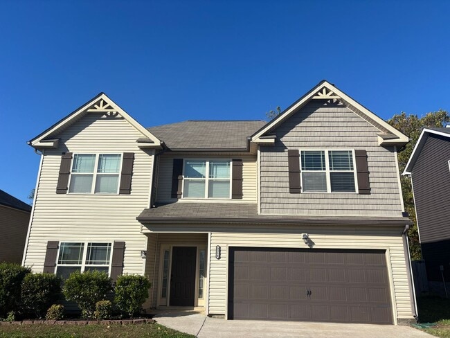 Building Photo - Luxury Home