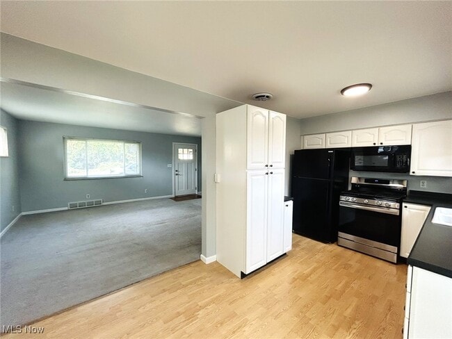 Photo - 424 Lee Rd