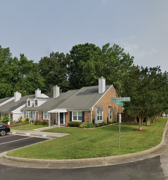 100 Farmstead Pl Townhome Townhome Rental in Yorktown VA
