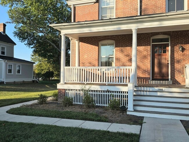 Photo - 1306 Officers Row Unit B