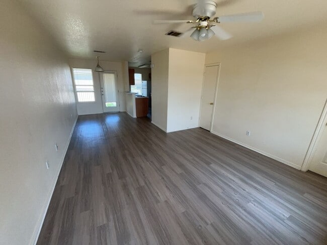 Photo - 5705 Greengate Dr Unidad D