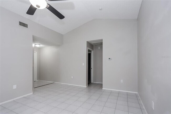 Photo - 834 Cinnamon Dr