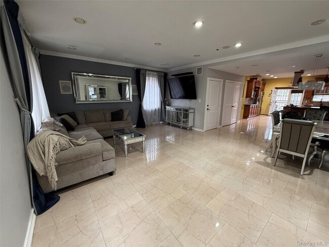 Photo - 65-29 168th St