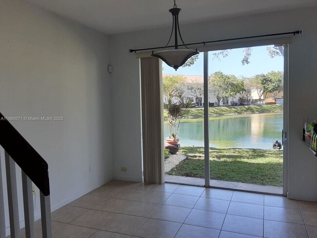 Photo - 2155 NE 3rd Ct