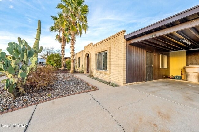 Photo - 2191 S Sunburst Dr