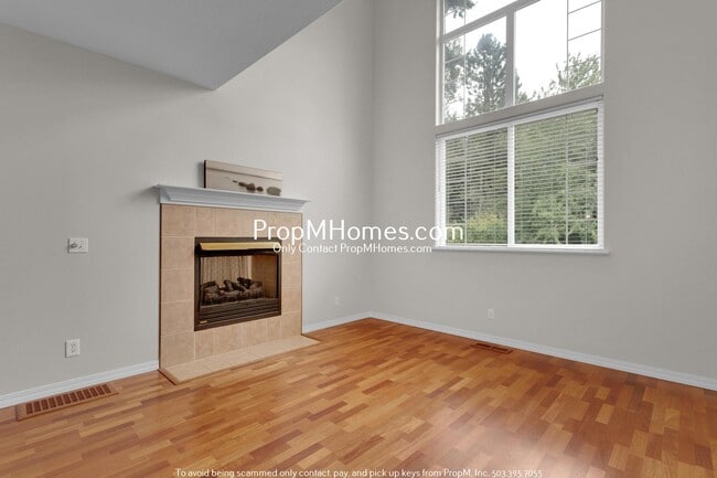 Photo - Three-Bedroom Loft-Style Home near Progress Ridge in Beaverton!