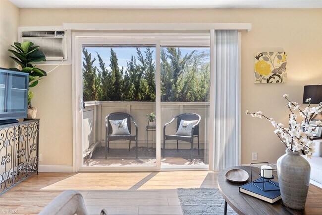 Photo - 1 br, 1 bath Condo - 4260 Clayton Road 56