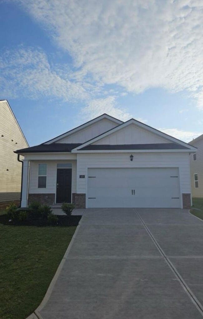 Building Photo - Kentbury Court