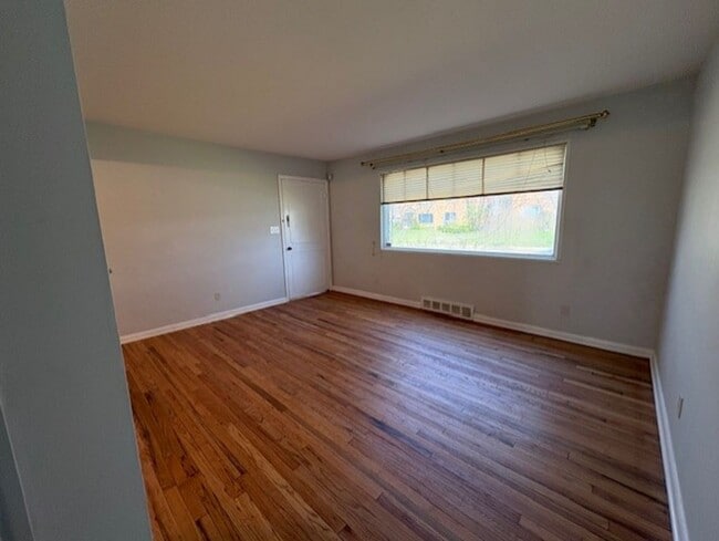 Photo - 1724-1726 Tanglewood Dr Akron OH 44313 MFH2 .PW .T1 Unit 1724 Tanglewood Dr