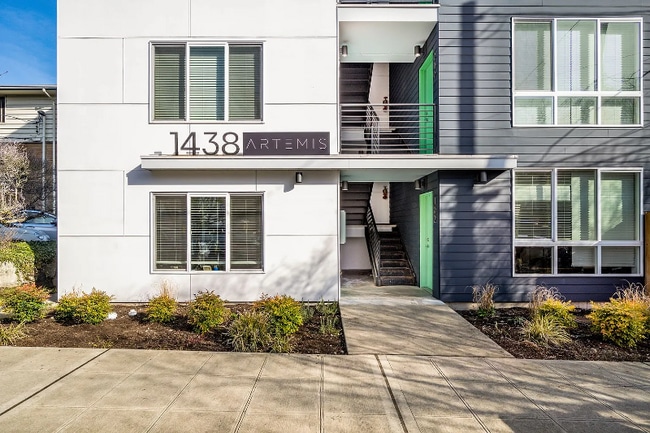 Building Photo - 1436 NW 60th St Rental