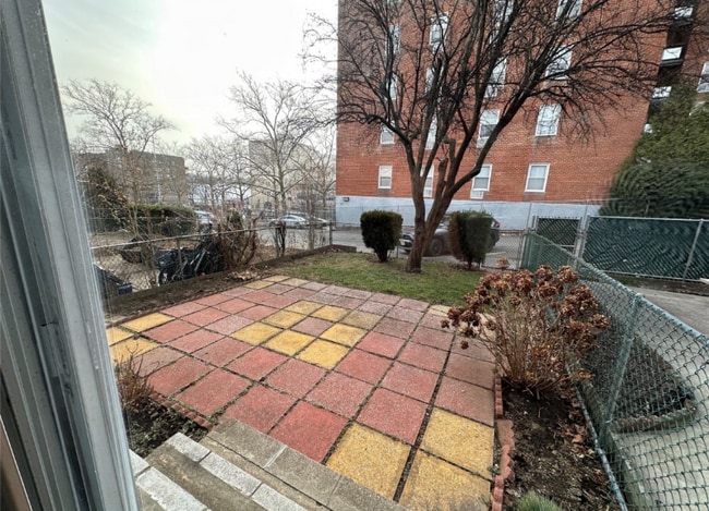 Photo - 18-16 Bell Blvd