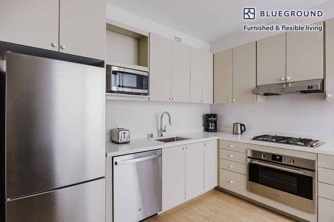 Photo - 200 Mesnager St Unidad SI FL5-ID1240