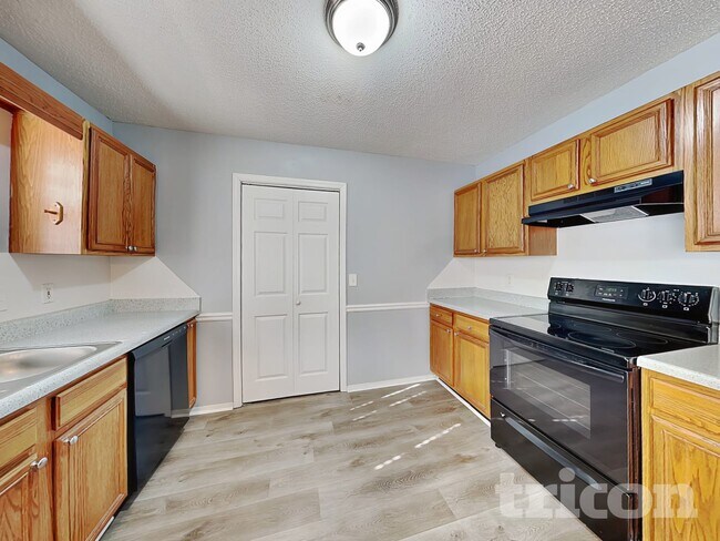 Photo - 85 Brandon Dr