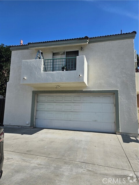 Building Photo - 8043 Rosecrans Ave Rental