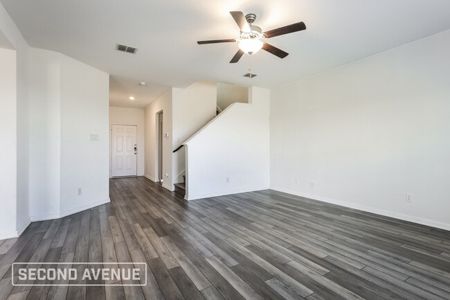 Photo - 10906 Juliette Pass