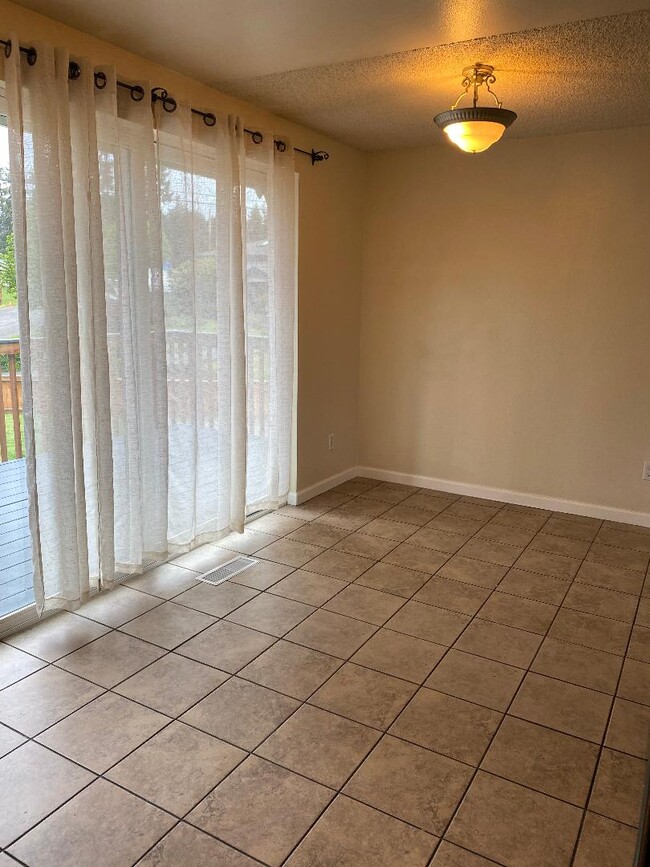 Photo - 2311 Oak Dr
