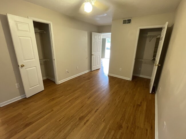 Photo - Cotton District 1BR | Bike to MSU | Spring '26 Lease Available Unidad A2