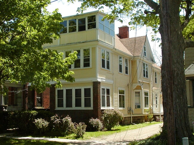 Photo - 413 W Dutton St Unit Apt#3