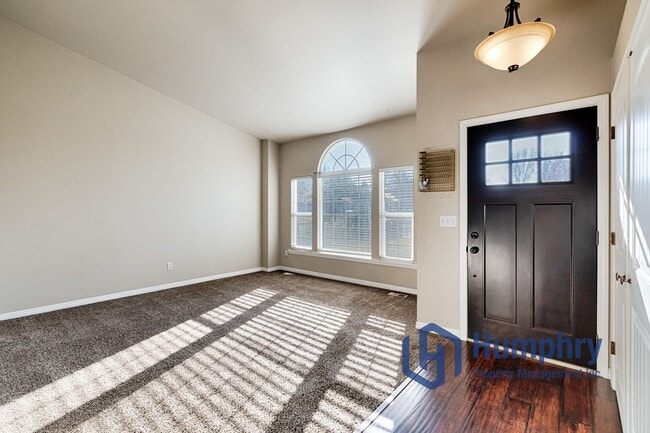 Photo - Beautiful home located just minutes from Settler's Park!