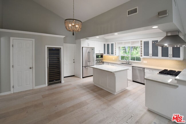 Photo - 3614 Malibu Country Dr