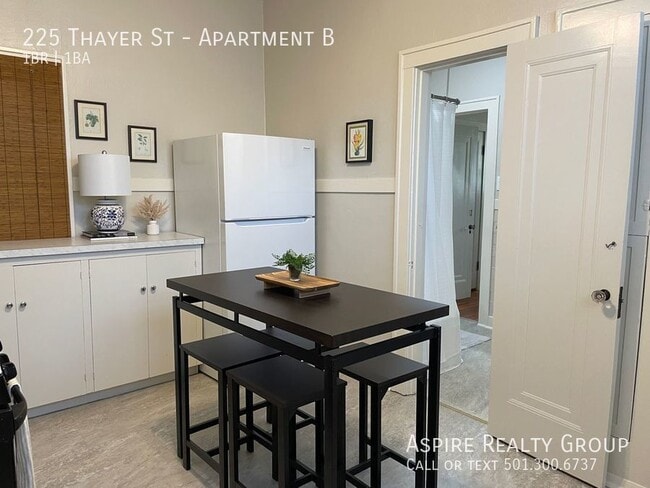 Photo - 225 Thayer St Unit Apartment B
