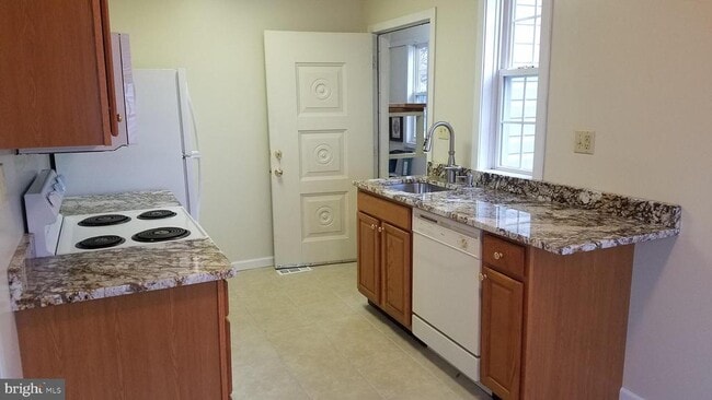 Photo - 8220 Savage Guilford Rd