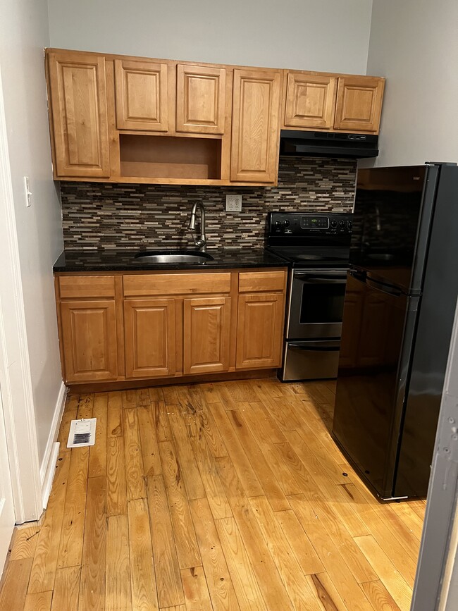 Building Photo - 3220 N Carlisle St Unit Apt 1