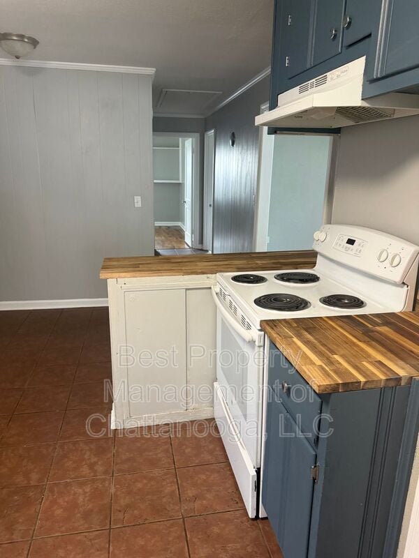Photo - 1602 Maxwell Rd