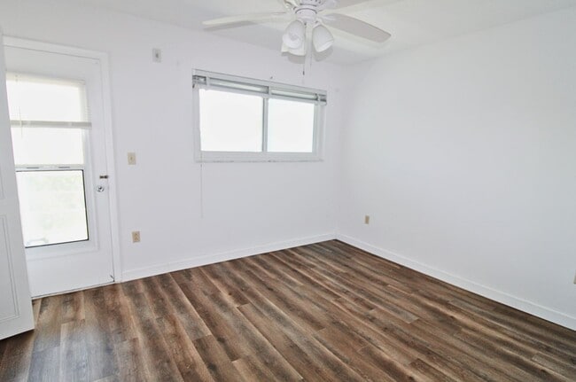 Photo - Charming Lakeside Retreat at Seminole Gard...