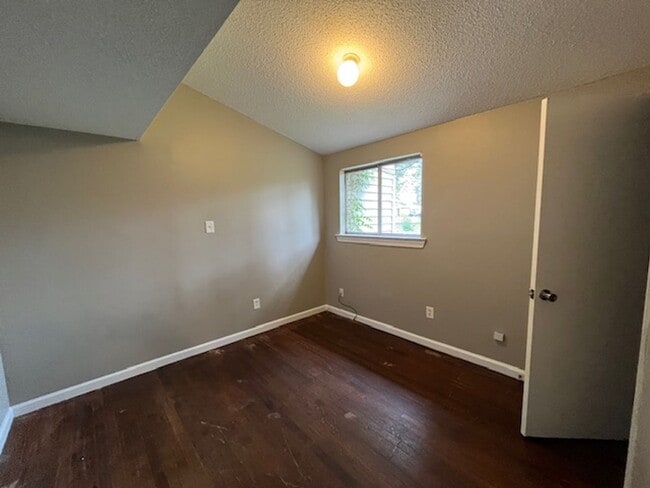 Photo - Renovated 3 Bedroom 1 Bath Home for Rent!