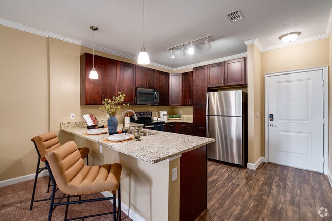 1BR, 1BA - 821SF - Kitchen